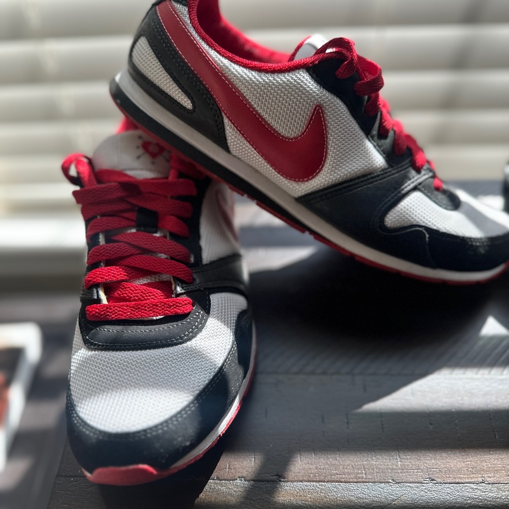 Nike Womens Eclipse II